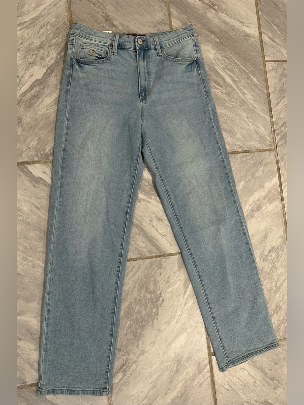NWT Gloria Vanderbilt Women’s Relaxed Straight Jeans Light Wash Size 6 (30Wx30L)